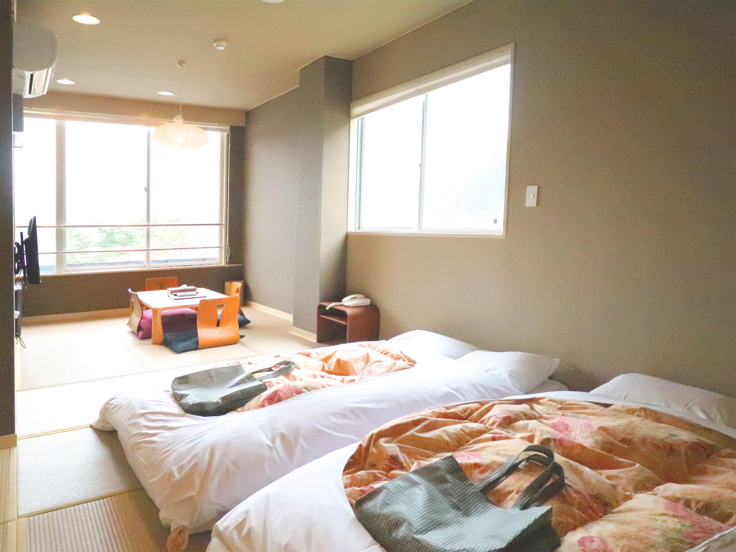 Quarto em estilo japonês, vários quartos, banheiro privativo, vista para a montanha (Two) | Edredons de pluma, Wi-Fi de cortesia, roupa de cama