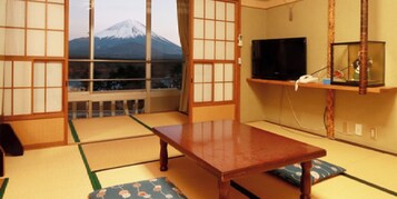 羽绒被、免费 WiFi、床单