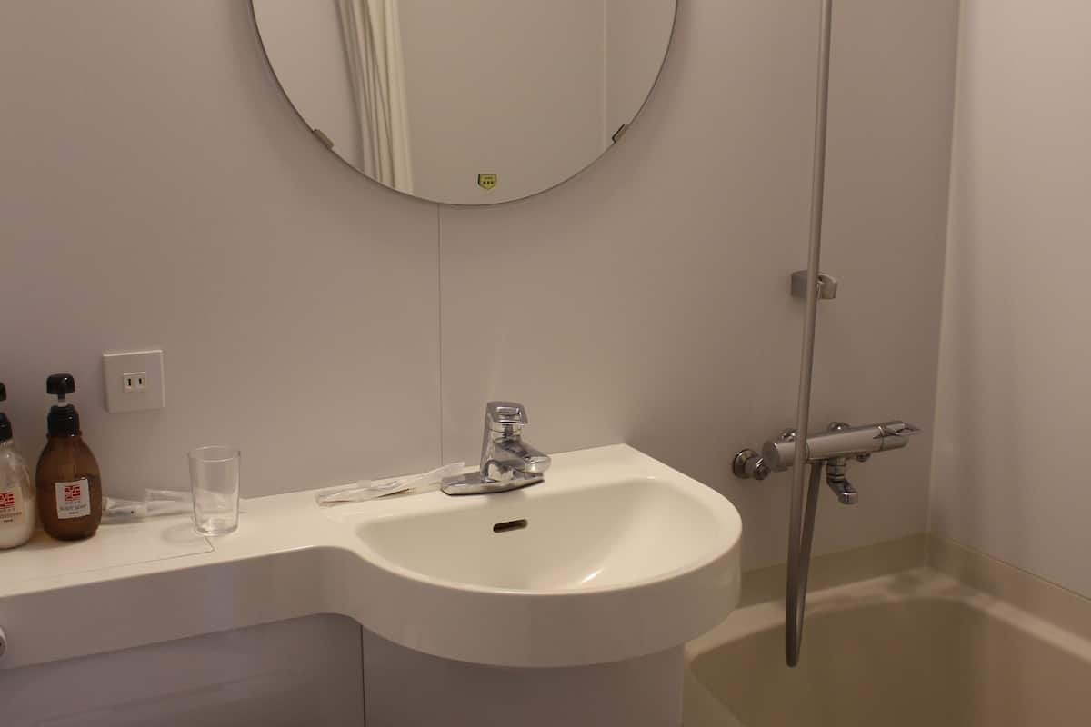 japanese style room a 16sqm (private bathroom, mount fuji and lake shoji view), non smoking | bathroom | combined shower/bathtub, free toiletries, hair dryer, slippers