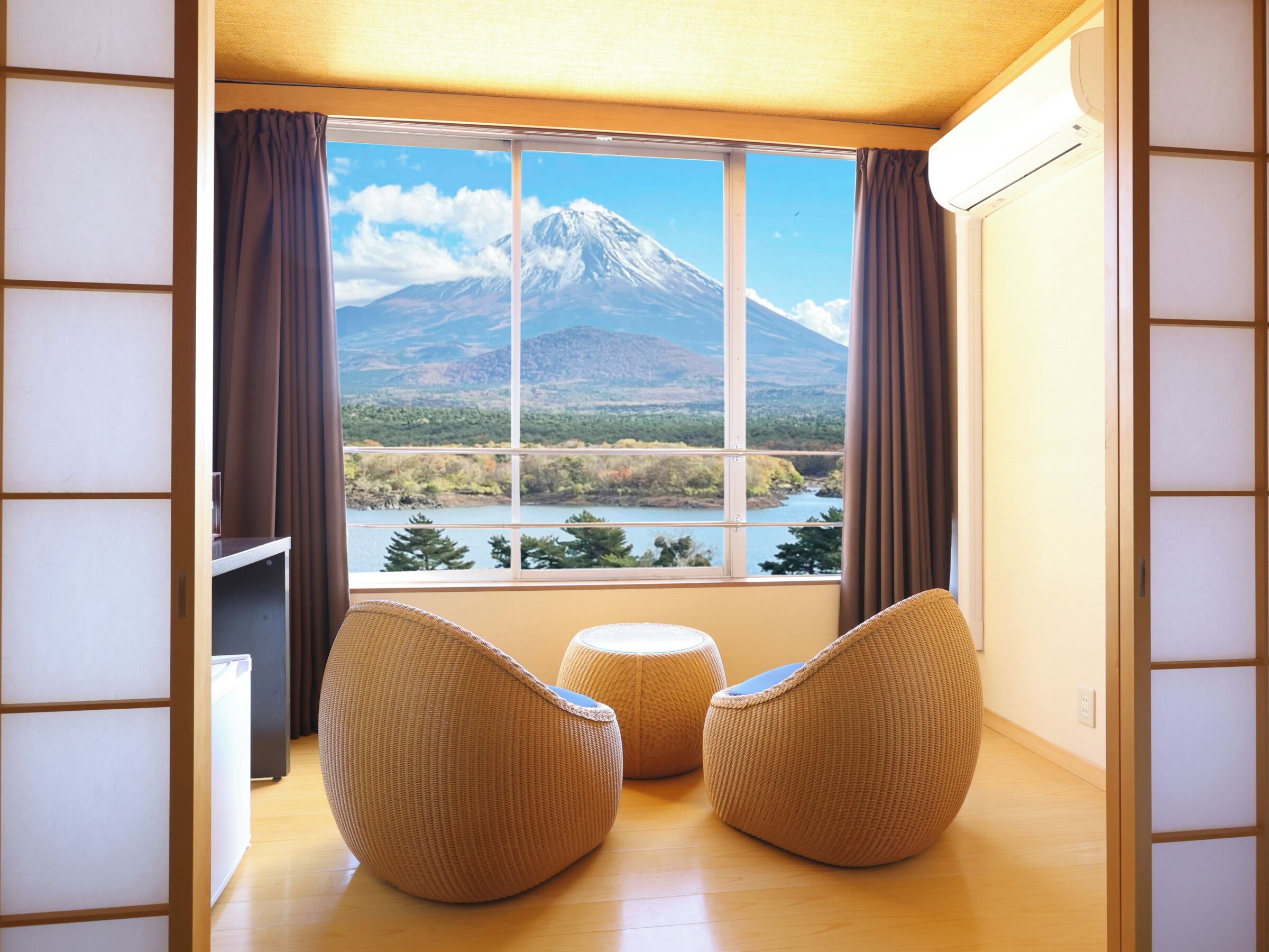 传统客房, 无烟房, 湖景 (Japanese StyleB, Mountain & Lake View) | 羽绒被、免费 WiFi、床单