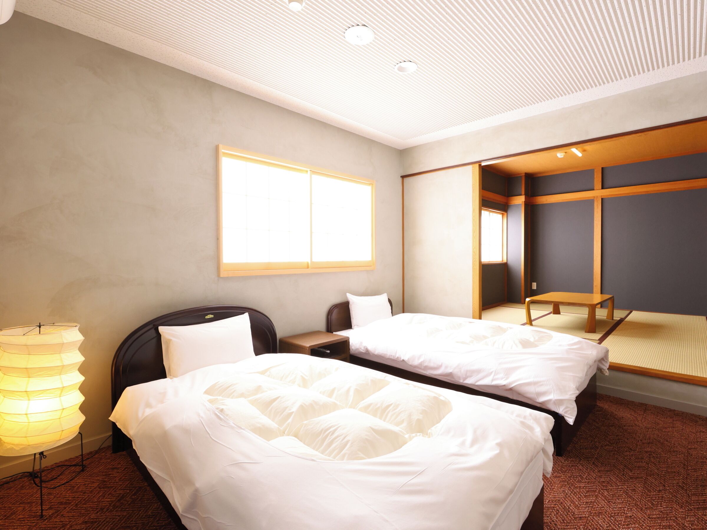 コンフォート ルーム 禁煙 専用バスルーム | 羽毛の掛け布団、WiFi (無料)、ベッドシーツ