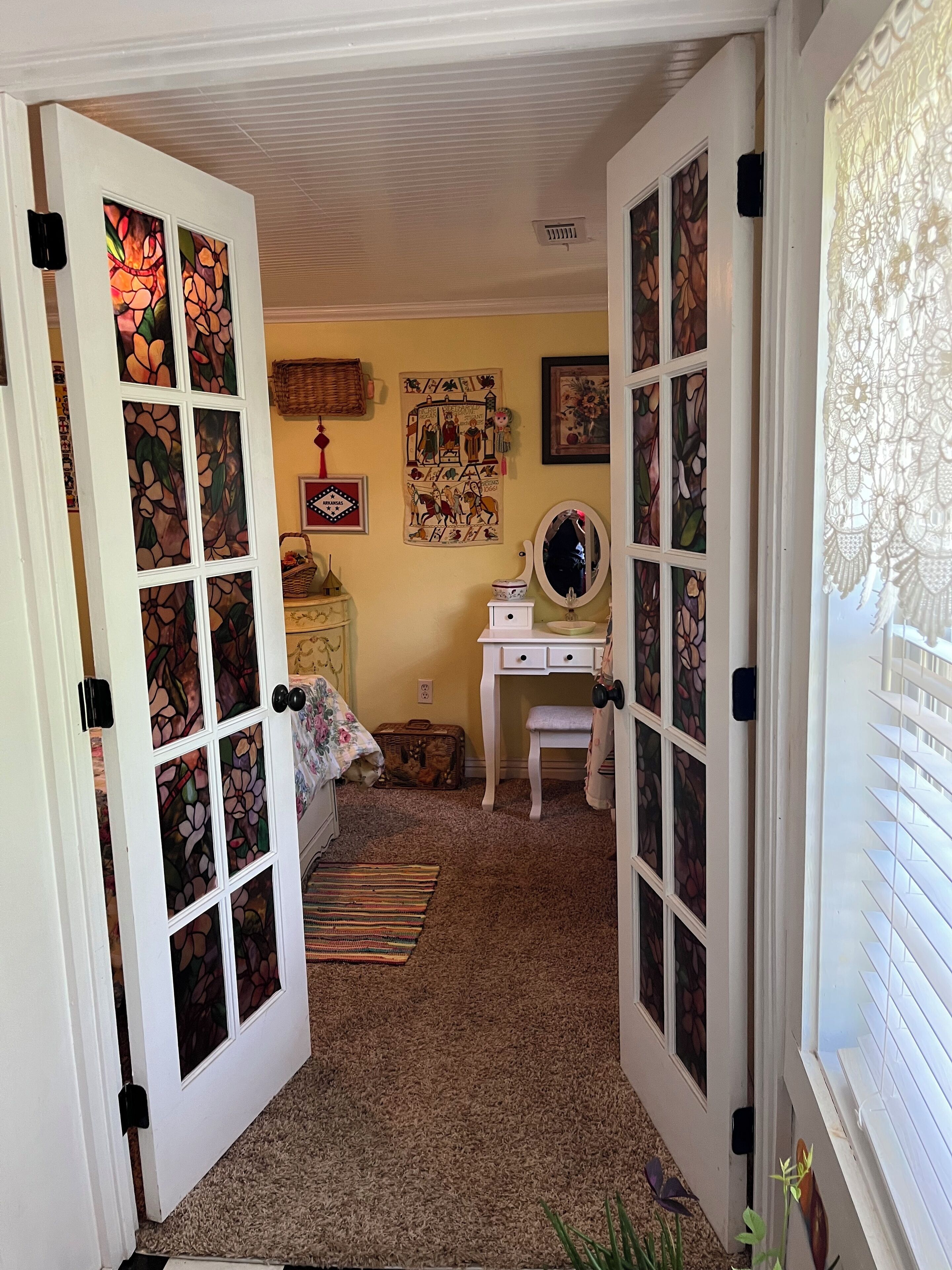 2 bedrooms, iron/ironing board, travel crib, free WiFi