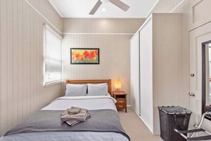 1 Schlafzimmer, Bügeleisen/Bügelbrett, Reisekinderbett, WLAN