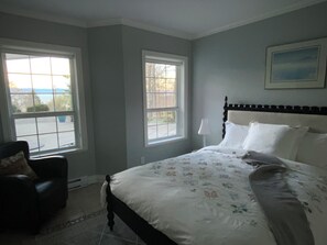 2 Schlafzimmer, Schreibtisch, Bügeleisen/Bügelbrett, kostenloses WLAN