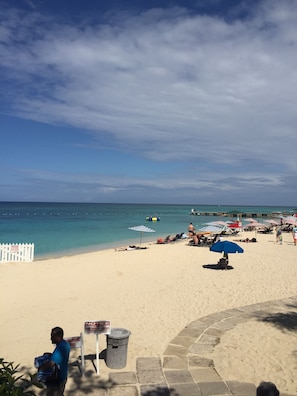 Vlak bij het strand, strandlakens