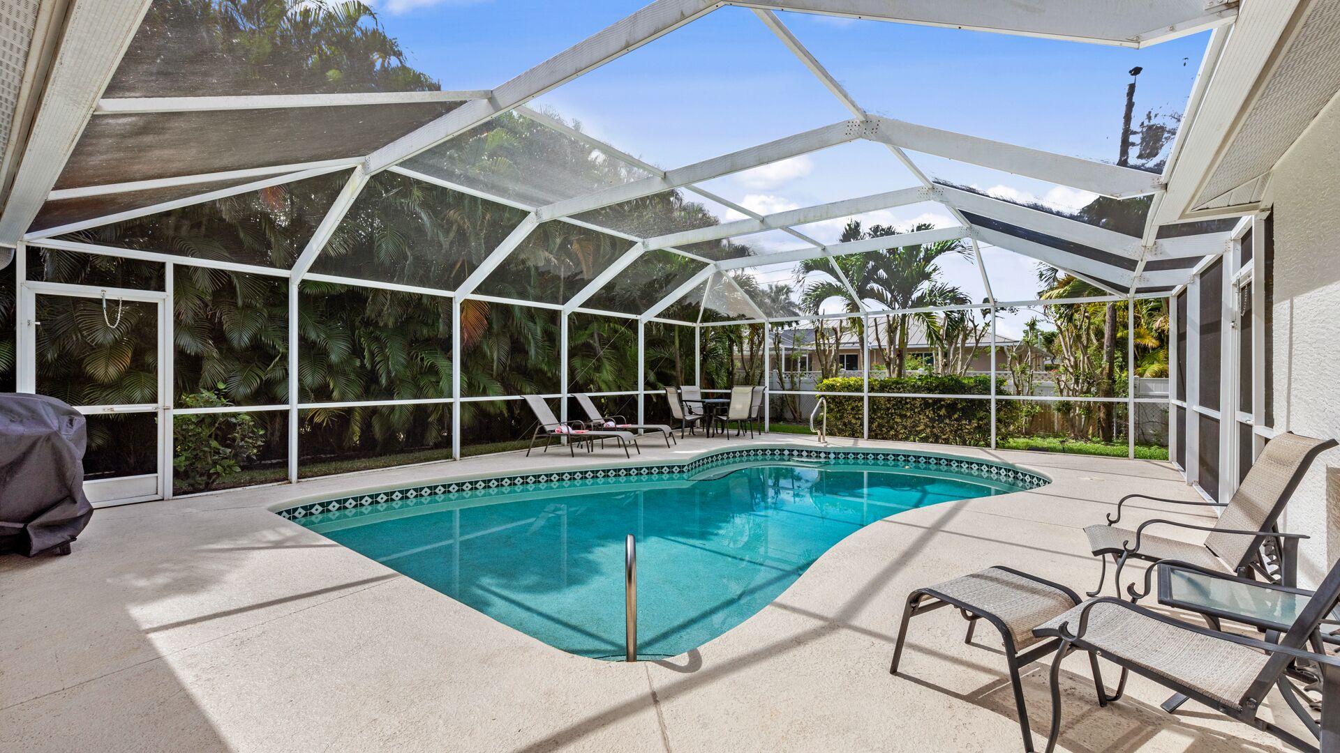 Cape Escape - SW Cape Coral, Electric Heated Pool Home, Sleeps 8