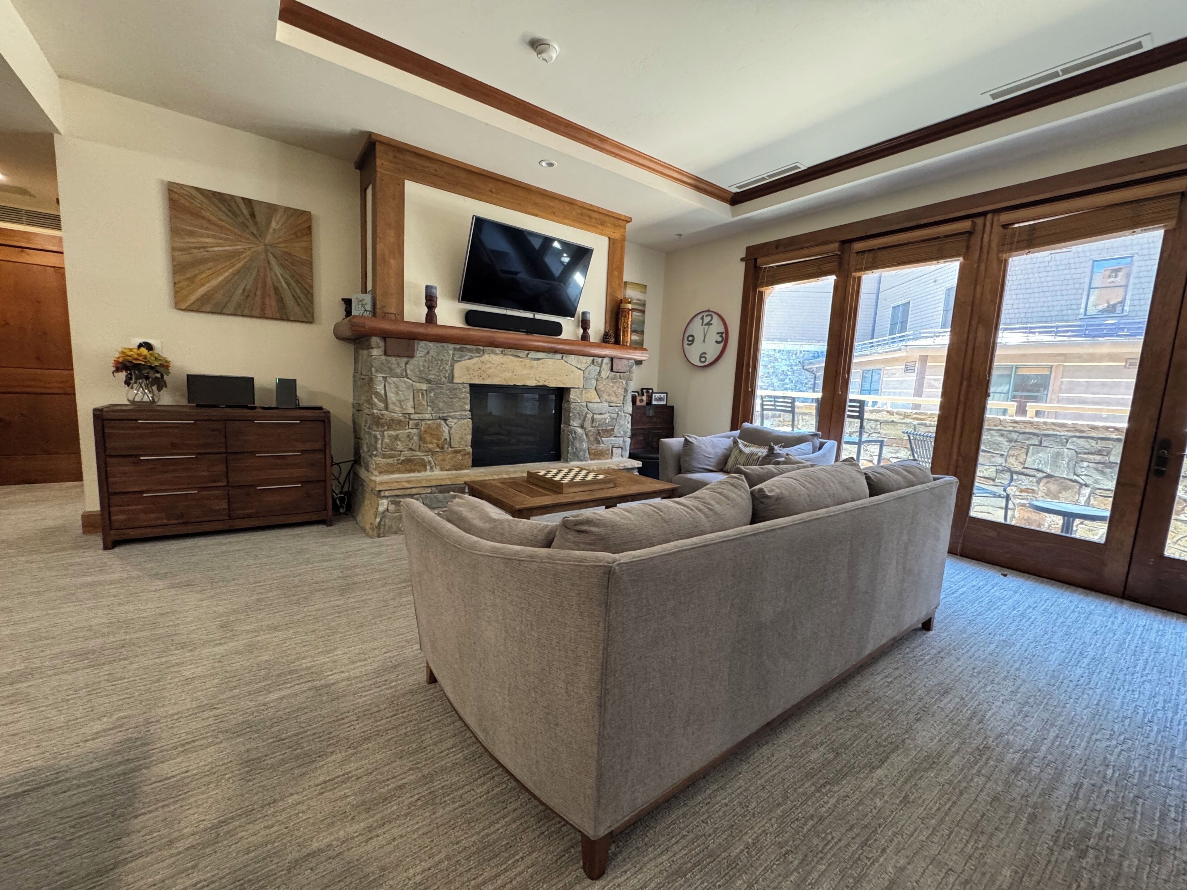 Smart TV, fireplace, video games, DVD player