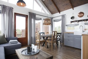 Fernseher, Videothek, Stereoanlage