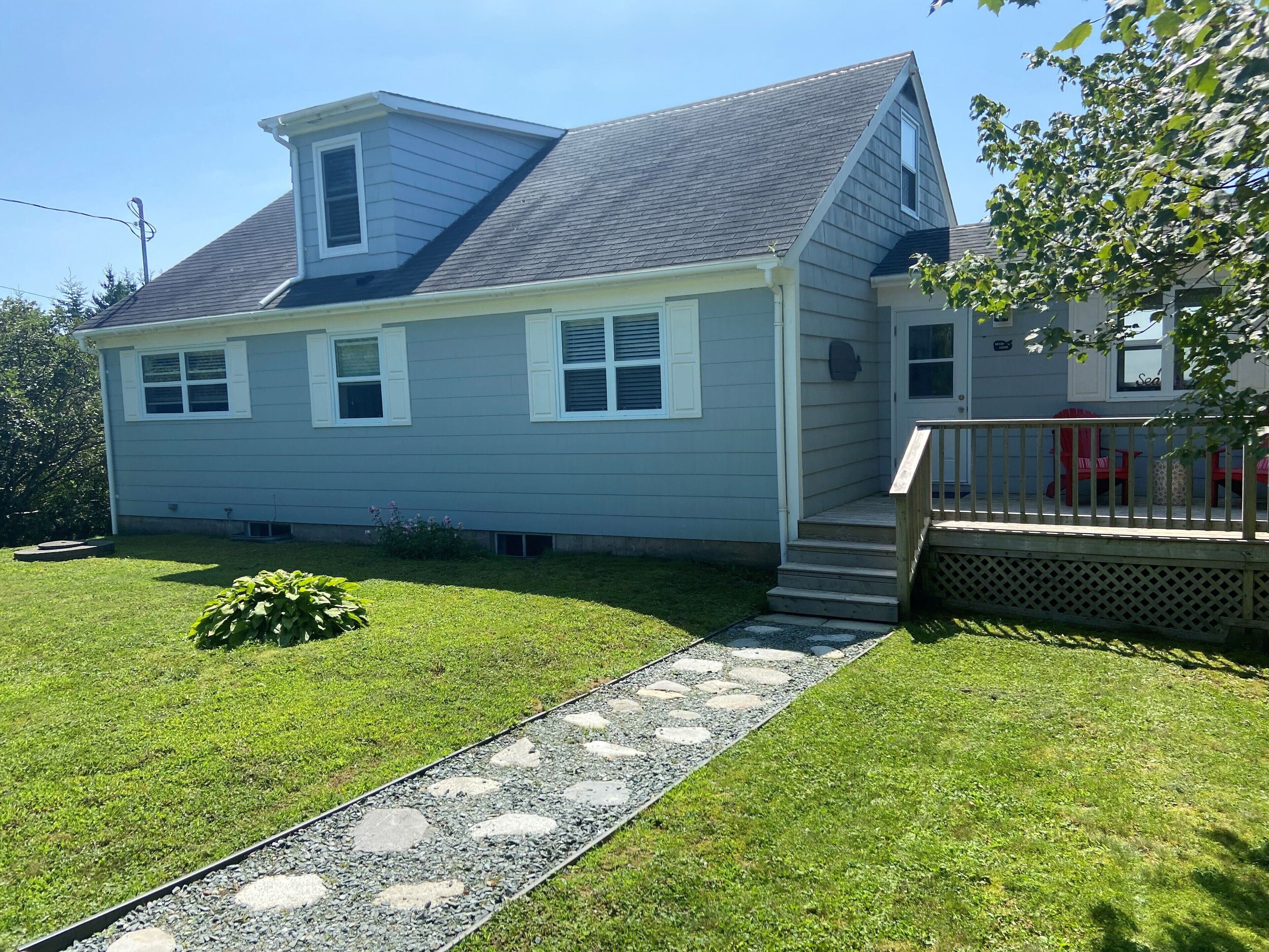 Beach House - road side