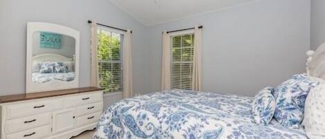 3 bedrooms, bed sheets