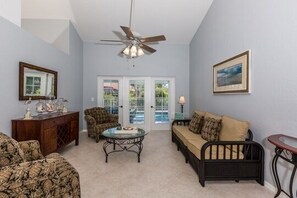 Unclassified image, 3 of 16, button - Beachy and cozy 3-bedroom, 2-bath home (Marco Island)