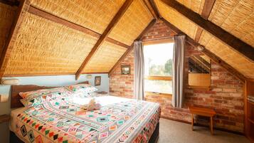 3 bedrooms, iron/ironing board, travel cot, free WiFi