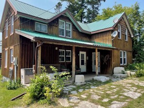 Exterior - 4 Bedroom Cottage On Manitoulin Island, Ontario (Providence Bay)