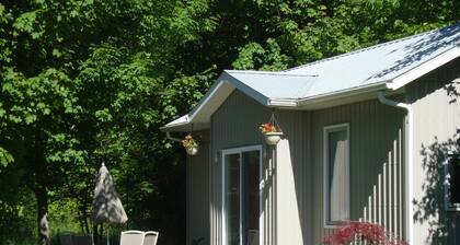 Small family? Nature lover? Birder? Writer? Hiker? Stargazer? WELCOME!