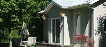 Small family? Nature lover? Birder? Writer? Hiker? Stargazer? WELCOME!