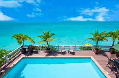 Sunset Point Oceanfront Villa—Sea Views From Every Room—Private Pool—Taylor Bay