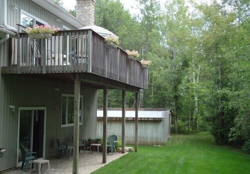 Greystone Annex - easy access to Bruce Peninsula