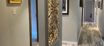 Directly across from the Old Jail, historical & surreal, ground floor 2 bedroom 