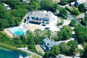 Exterior - Walk to the private beach - kayak - central a/c -  pool/restaurant club optional (Falmouth)