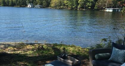 Juuri remontoitu, modernisoitu, Water's Edge Cottage.