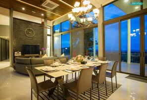 Nhà Cao cấp, 4 phòng ngủ, quyền sử dụng Club Lounge, quang cảnh đồi núi | TV