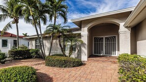 Unclassified image, 2 of 25, button - Five bedrooms with beach access. (Marco Island)
