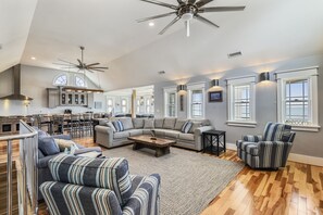 Smart-TV, peis og stereoanlegg