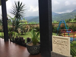 Terrace/patio - Avilla Resort Puncak (Cisarua)