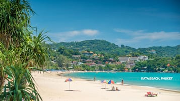 Una spiaggia nelle vicinanze, teli da spiaggia