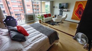 1 bedroom, in-room safe, desk, laptop workspace