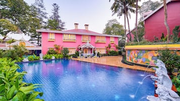 Piscina a l'aire lliure