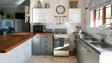 Refrigerador, horno, parrilla de estufa y lavavajillas