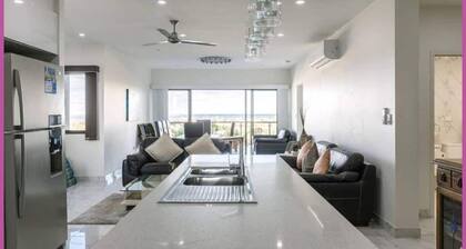 LUXUS MIT LAGE - MEERBLICK & MODERNE KLASSE