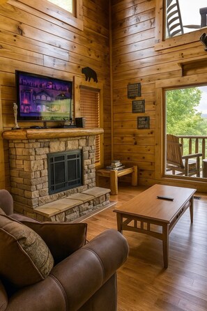 Smart TV, fireplace, video games, DVD player - Perfect Getaway-Views, Hot Tub, Full Kitchen - Close to Dollywood and GSMNP (Sevierville)