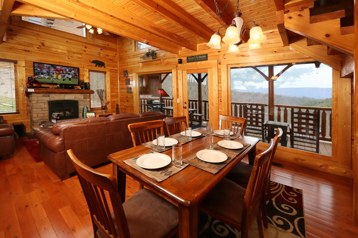 Cabin 2BR/2BA with Smoky Mountain Views