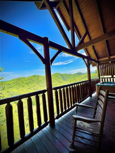 Romancing The Clouds (1BDR, 2 kylpyhuonetta, parvi, vuodepaikkoja 8, Furry Friends OK)