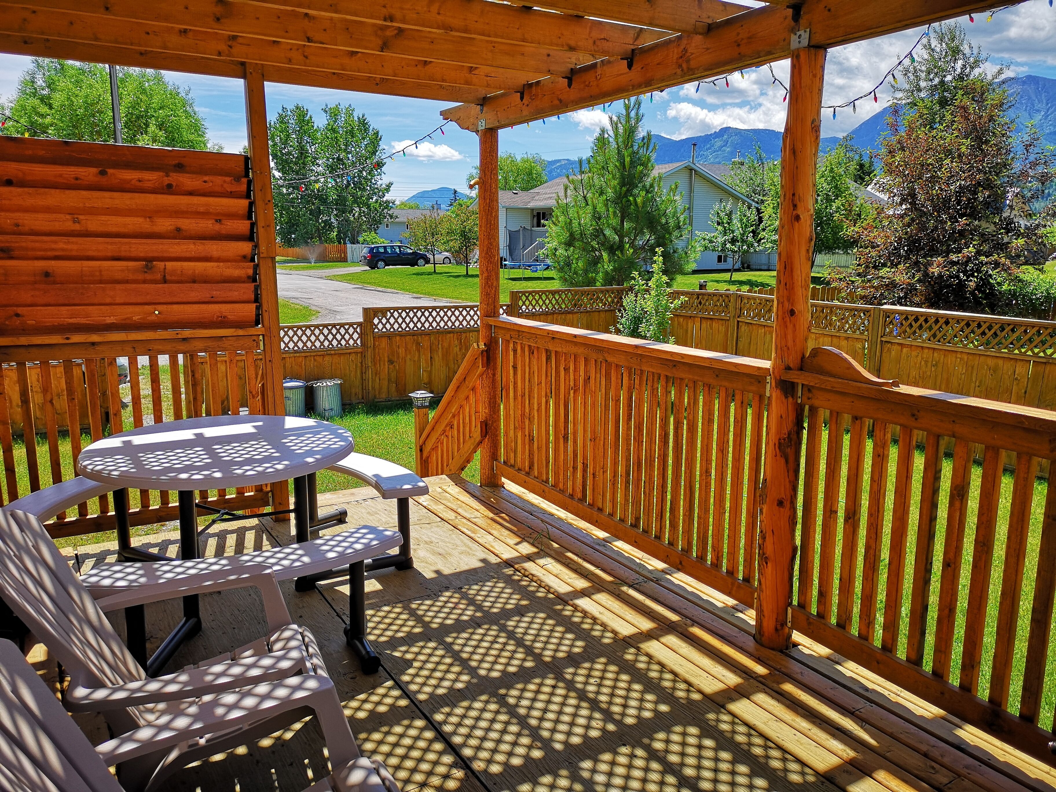 Outdoor dining