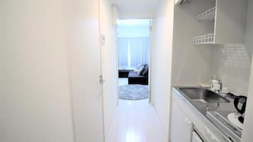 Basic Apartment, 2 Bedrooms, Non Smoking, Refrigerator | Desk, free WiFi, bed sheets