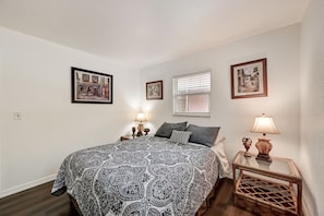 2 chambres, fer et planche à repasser, Wi-Fi gratuit, draps fournis