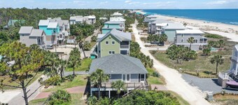 Steps From The Beach In The Quite Money Bayou Area with A Mother-In-Law Suite