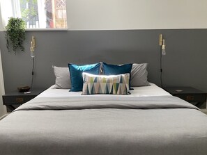 2 bedrooms, desk, iron/ironing board, travel cot
