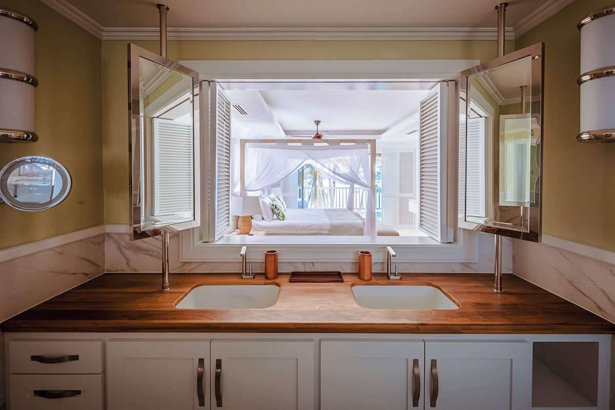 shower, free toiletries, hair dryer, bathrobes