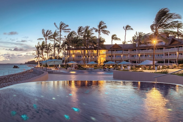 2 outdoor pools, pool umbrellas, sun loungers