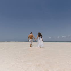 En la playa, playa de arena blanca, buceo y pesca