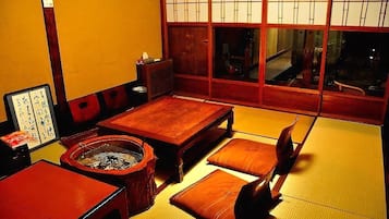 Deluxe Room | Down comforters, free WiFi, bed sheets