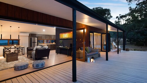 Kurrajong Retreat - (a private retreat for individuals and couples)