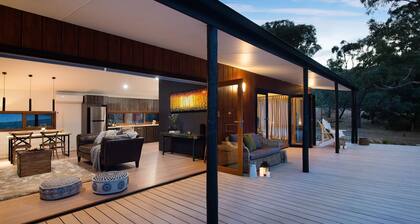 Kurrajong Retreat - (a private retreat for individuals and couples)