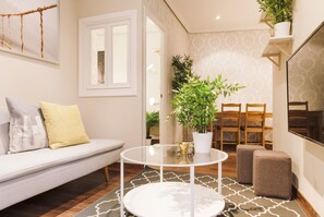 Fernseher, Stereoanlage