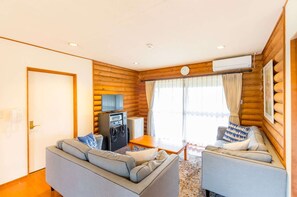 Living room - Cocopa Resort Club (Tsu)