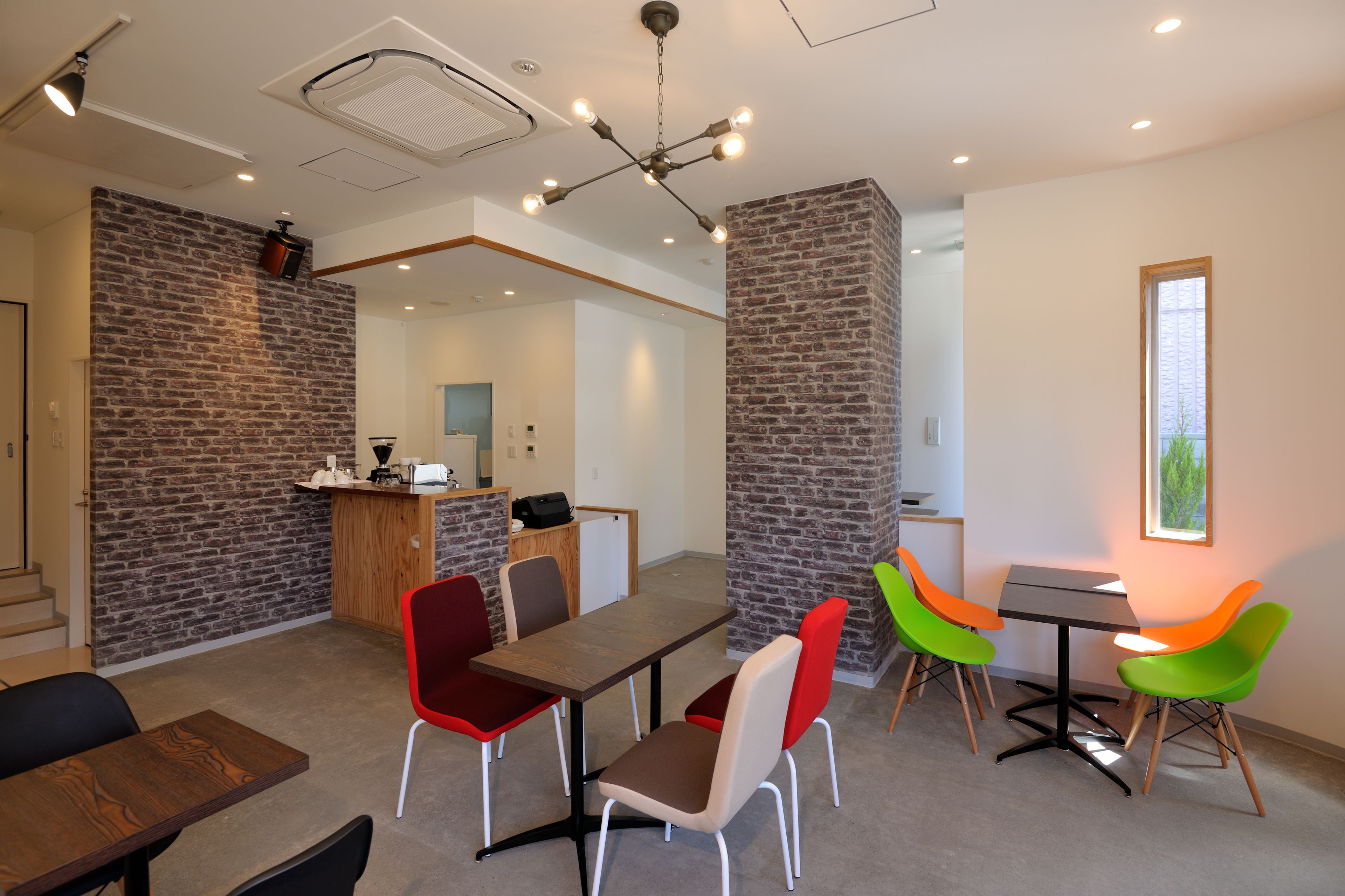 Lobby-lounge